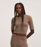 Blusa Cropped Anarruga com Recorte Vazado nas Costas - 1