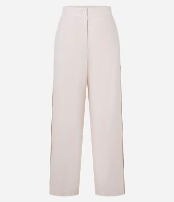 Calça Reta em Viscolinho com Pipping Contrastante na Lateral