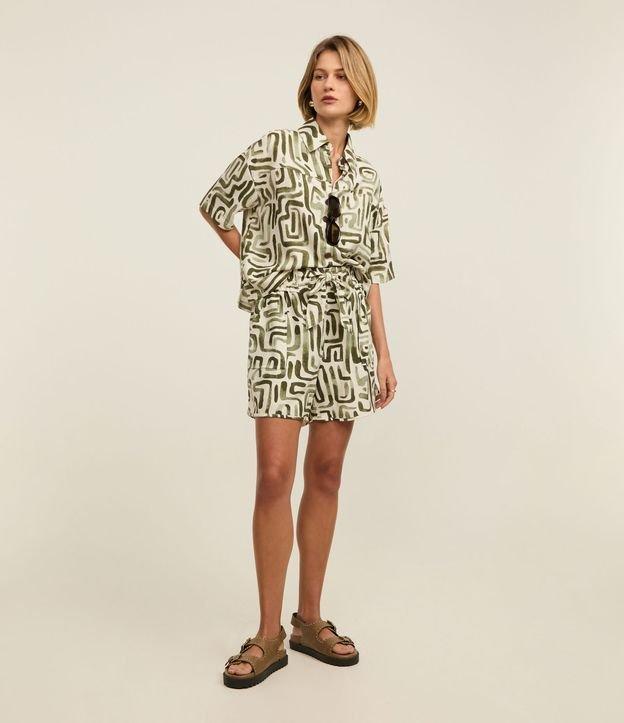 Short Runner em Viscolinho com Amarração e Estampa Gemométrica - 1