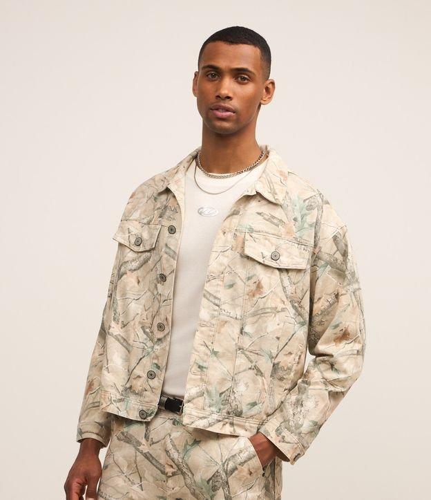 Jaqueta Trucker Boxy em Sarja com Estampa de Galhos de Arvore - 2