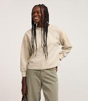 Blusa em Moletom com Bordados no Ombro e Mangas - 1