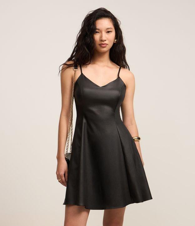 Vestido Curto em Bengaline com Saia Godê - 1