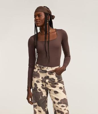 Body em Microfibra com Decote Quadrado