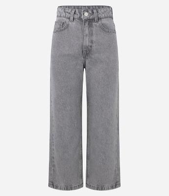 Calça Reta Cropped em Jeans com Passantes no Cós