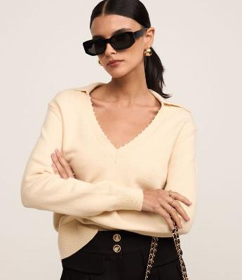 Suéter em Tricô com Pérolas na Gola Polo