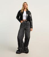 Calça Wide Leg em Jeans com Cinto na Barra e Cintura Baixa - 1