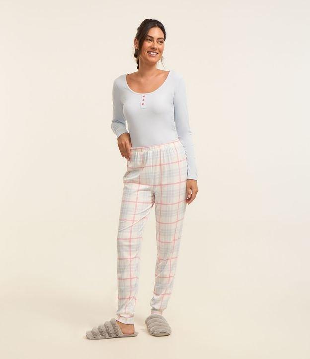 Pijama Longo em Ribana com Botões e Calça Xadrez - 1