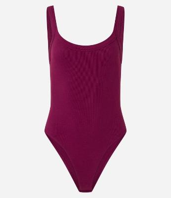 Body Básico em Ribana com Decote U