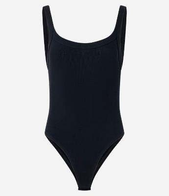 Body Básico em Ribana com Decote U