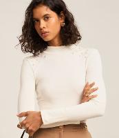 Blusa em Ribana com Golinha Alta e Pérolas nos Ombros - 3