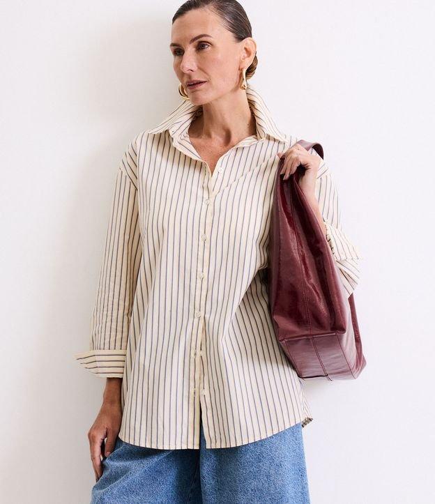 Camisa Alongada em Tricoline com Listras e Botões - 2