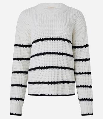 Suéter em Tricô com Cava Deslocada e Listras Horizontais