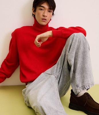 Suéter com Gola Alta e Textura