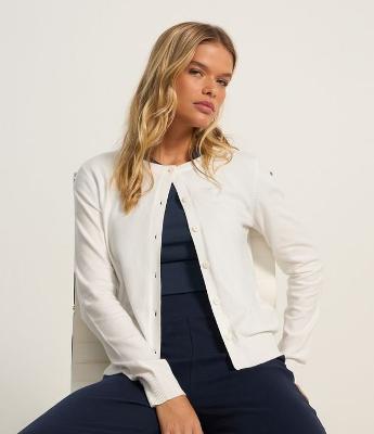 Cardigan Básico em Tricô com Gola redonda