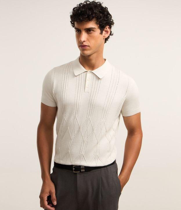 Camiseta Polo em Tricô com Textura Geométrica - 2