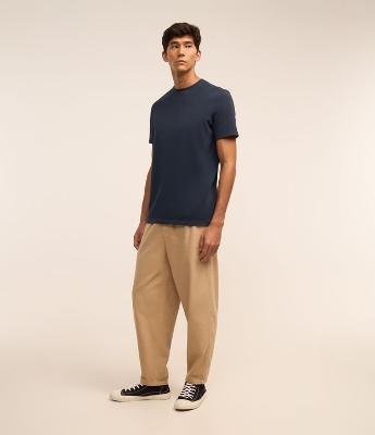 Calça Balloon em Sarja e Bolso com Zíper Lateral