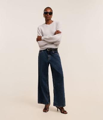 Blusa em Tricô com Mangas Bufantes e Pedrinhas