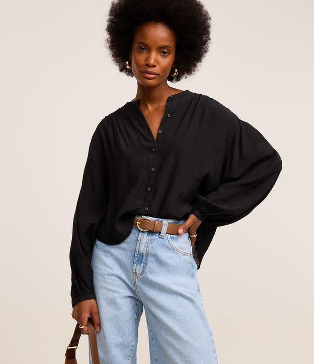 Camisa em Chiffon com Manga Bufante e Gola Padre - 2