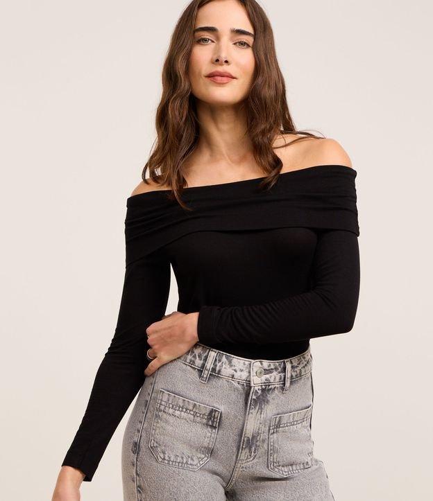 Blusa Ombro a Ombro em Viscose com Decote Virado - 2