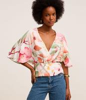 Blusa Comfy em Viscose com Estampa Floral Aquarelada - 2