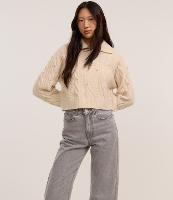 Suéter Curto em Tricô com Bordado de Pedrinhas - 2