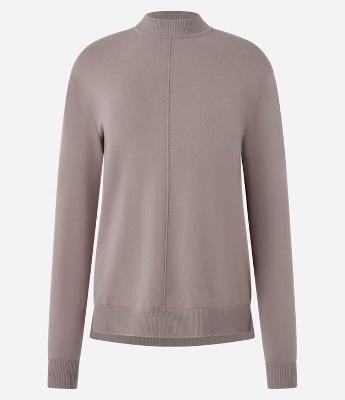 Suéter em Tricô com Gola Alta e Nervura Frontal