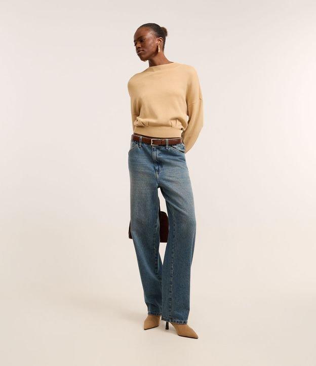 Blusa em Tricô com Cava Deslocada e Pregas na Barra - 2