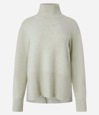 Suéter em Tricô com Gola Alta e Detalhes Canelados