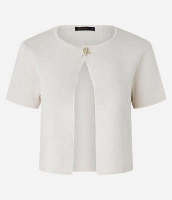 Blusa em Tricô com Fechamento na Gola