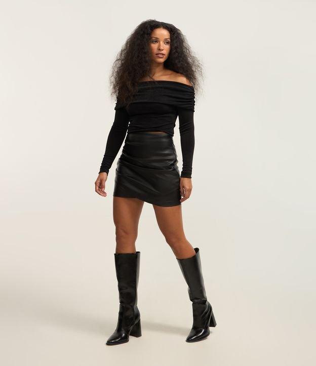 Saia Curta em Pu com Textura e Franzido - 1