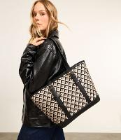 Bolsa Grande em PU com Alças Médias e Estampa Geométrica - 1