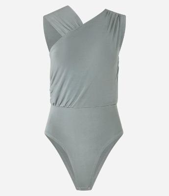 Body em Ribana com Decote Assimétrico e Detalhes Franzidos