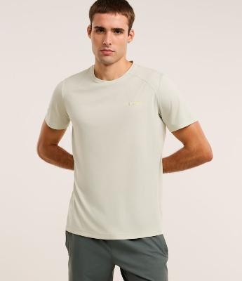 Camiseta Esportiva em Tecnologia Dry com Recortes e Print