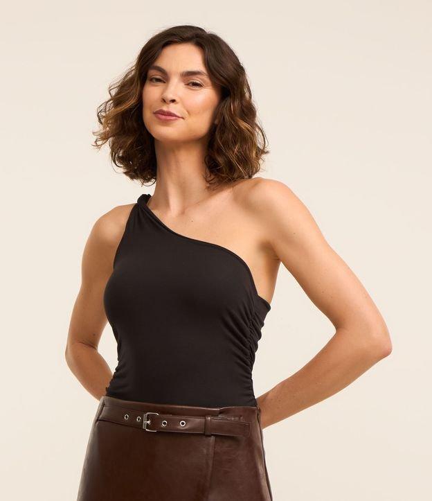 Blusa em Ribana com Um Ombro Só e Alça Torcida - 2