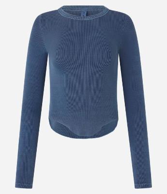 Blusa em Ribana com Barra Assimétrica