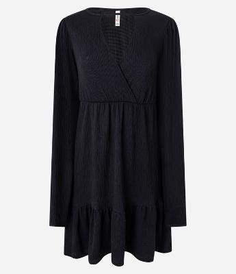 Vestido Curto Texturizado com Decote Transpassado