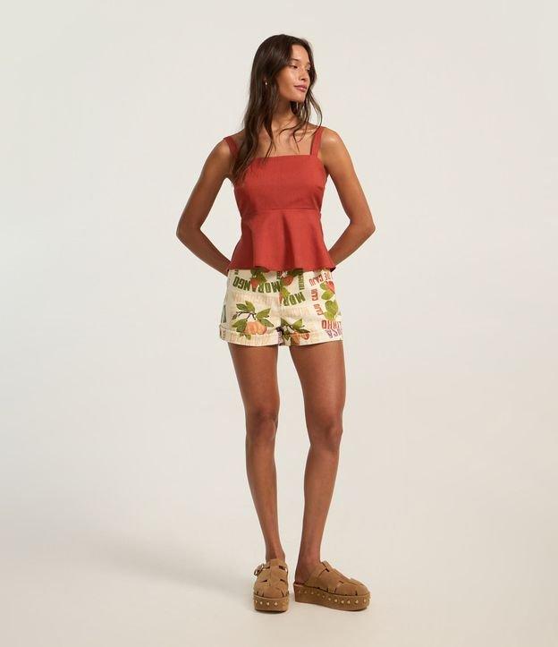 Short Baggy em Jeans Floral com Frutinhas e Pregas - 2