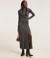 Vestido Reto Longo em Moletinho com Fenda - 1