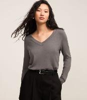 Suéter em Tricô com Decote V - 1