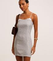 Vestido Curto em Crepe com Decote Reto e Brilhos - 2