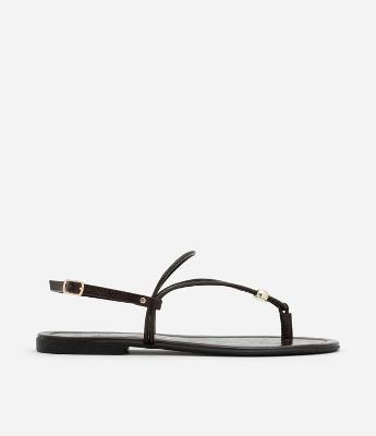 Rasteira em PU com Tiras Finas e Detalhe em Metal