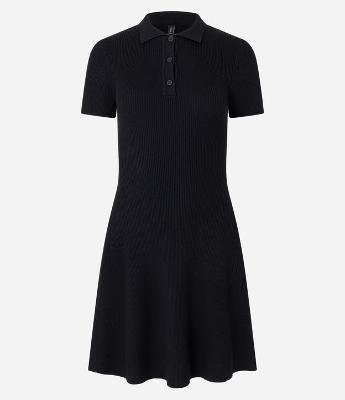 Vestido Evasê em Tricô com Gola Polo