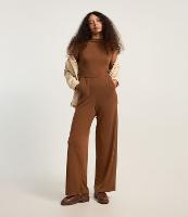 Macacão em Ribana com Gola Alta e Recorte na Cintura - 2