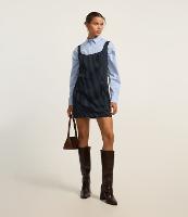 Vestido Curto Alfaiatado com Decote Quadrado e Riscas de Giz - 2