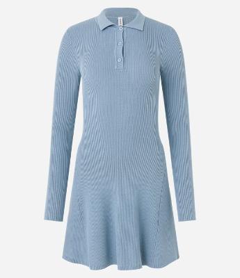 Vestido Evasê Sportcore em Tricô com Gola Polo