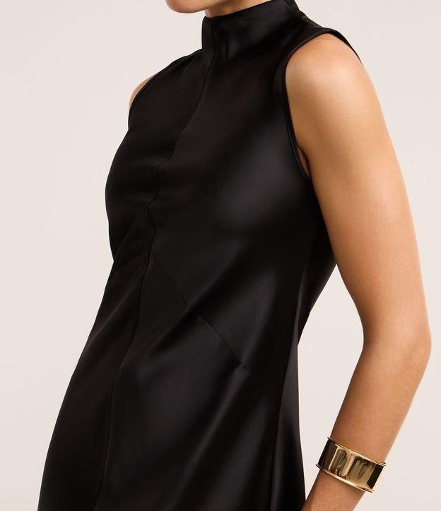 Vestido Evasê Acetinado com Golinha Alta e Recortes - 2
