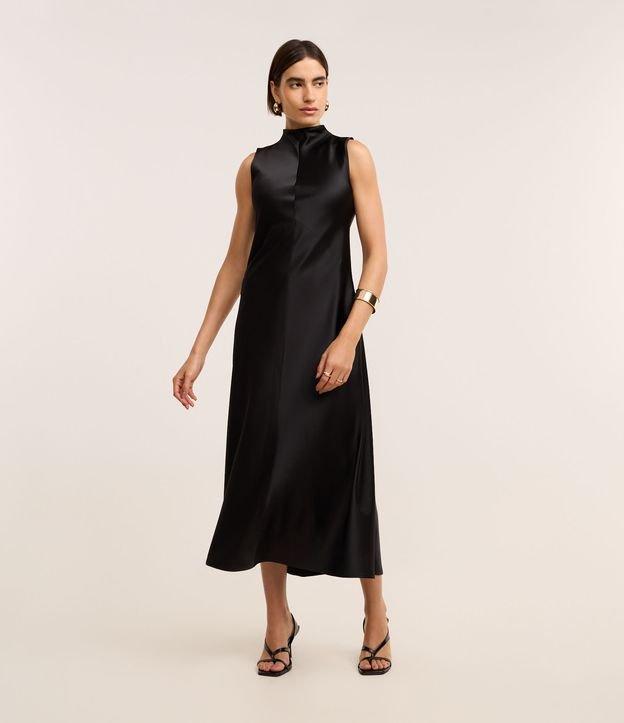 Vestido Evasê Acetinado com Golinha Alta e Recortes - 3