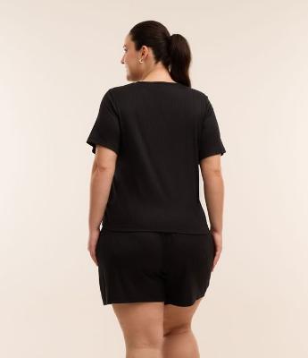 Pijama Curto com Cava Deslocada e Bolsinho Curve & Plus Size