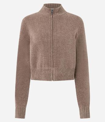 Casaco em Tricô com Zíper e Golinha Alta