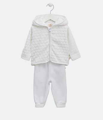 Conjunto Infantil com Capuz e Textura de Bolinhas - Tam 0 a 18 meses